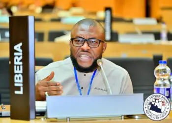 Civil Service Agency Director-General Josiah Joekai speaking during a legislative hearing on payroll integration