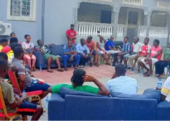 Deputy Minister Bill McGill Jones meeting Bong County University students in Gbarnga