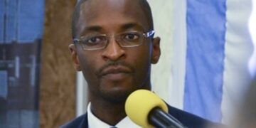 Dr. Clarence K. Moniba calls for higher salaries for Liberian civil servants during remarks on public sector reform.