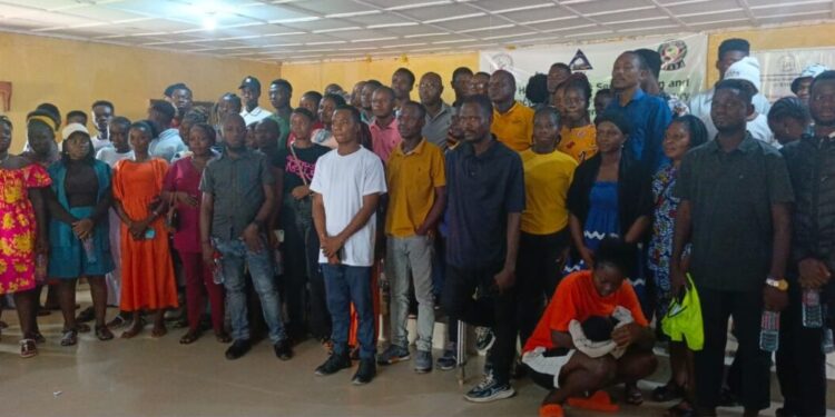 Group photo of CEMESP, AREPT officials and residents of Gbarnga, Bong County