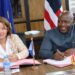 EU Ambassador Nona Deprez and Liberian Finance Minister Augustine Ngafuan sign €25 million agreement to boost private sector development in Liberia.