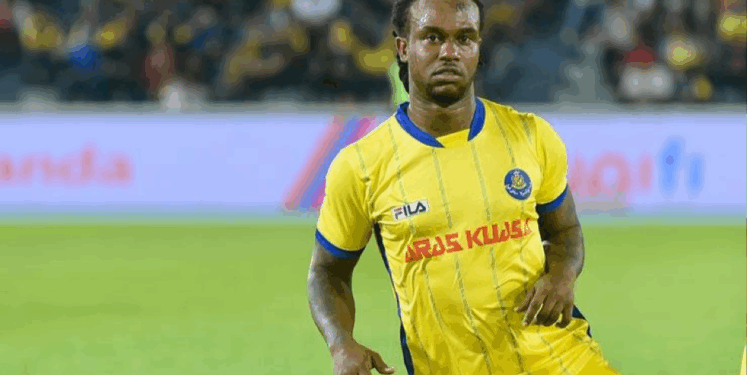 Veteran Liberian striker Francis Doe in action during his time at Pahang FA, now eyed by FC Fassell for CAF Champions League preparations.