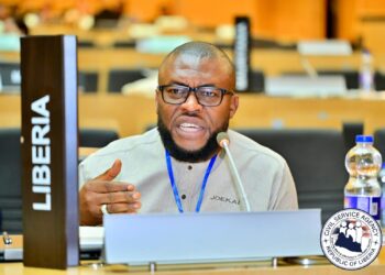 Civil Service Agency Director-General Josiah Joekai speaking during a legislative hearing on payroll integration
