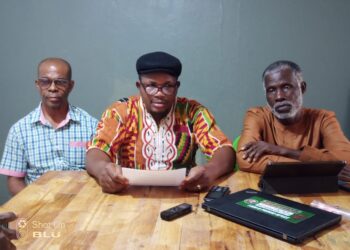 Leaders of Liberia’s forest watchdog groups NUCFDCs and NUCFMB hold a joint press conference calling for an investigation into threats against environmental activist Sampson Zammie