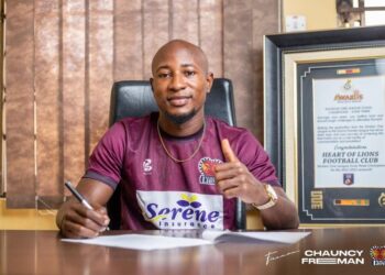 Liberian striker Chauncy Freeman signs his two-year contract with Ghana Premier League side Heart of Lions.