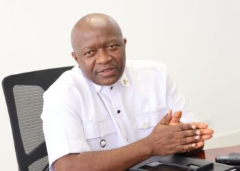 Finance Minister Augustine Ngafuan addresses journalists in Monrovia, clarifying Liberia’s $150 minimum wage policy and outlining new development deals.