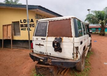 An abandoned LDEA vehicle sits at the Gbarnga office as Bong County drug enforcement officers struggle without transport or logistics.