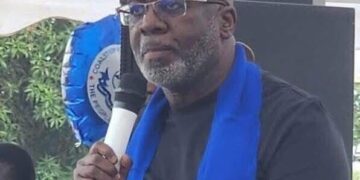 Ex-Speaker J. Fonati Koffa speaks at a CDC event after being named to lead the party’s headquarters rebuilding committee.