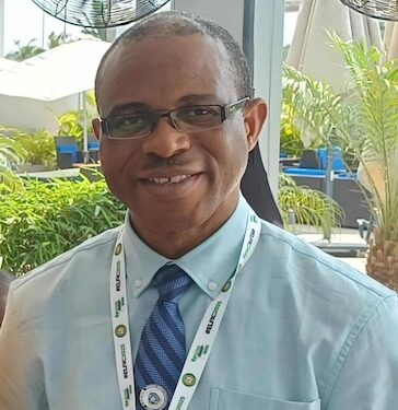 Dr. Dougbeh Christopher Nyan, Liberian biomedical scientist and inventor of the NYAN-TEST, honored with the 2025 African Genius Award.”
