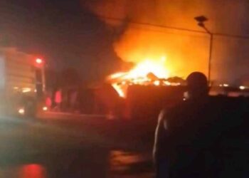 Flames engulf the home of NSA Director Prince C. Johnson III in Paynesville’s Soul Clinic community as residents and firefighters battle the blaze