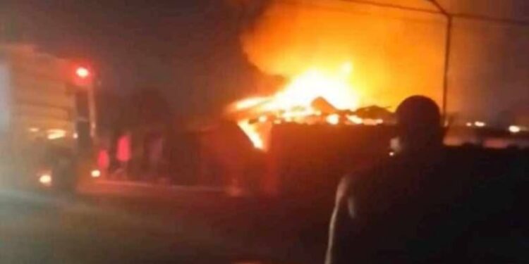 Flames engulf the home of NSA Director Prince C. Johnson III in Paynesville’s Soul Clinic community as residents and firefighters battle the blaze