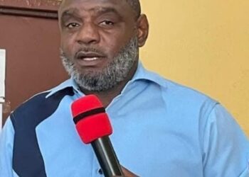 Community members, police, magistrates, and prison officials gather in Sanniquellie for a Rescue Alternatives Liberia awareness forum on criminal justice roles