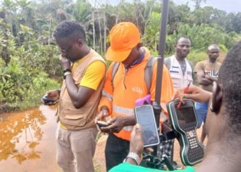 SDI and Liberia Land Authority field team conduct a confirmatory land survey with community representatives in River Cess County to secure customary land rights