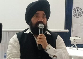 Businessman Upjit Singh Sachdeva speaks at Suehn Legacy Circle gala announcing L$3 million donation to rebuild Suehn Industrial Academy