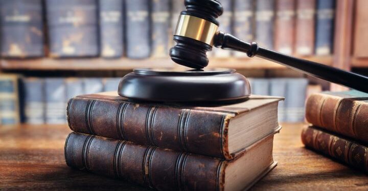 Legal critique of Supreme Court's contempt ruling