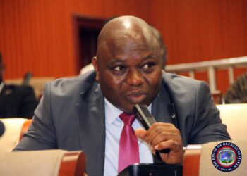 Liberian lawmaker Nehker Gaye speaking during a House of Representatives meeting with diplomats in Monrovia.