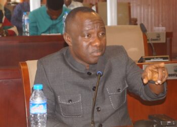 Sen. Prince Kermue Moye speaks during a public session