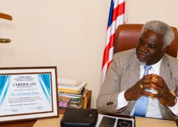 Grand Gedeh Senator Zoe Emmanuel Pennue speaks during an award ceremony in Monrovia.