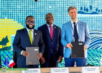 Officials of Liberia's National Port Authority and France's HAROPA PORT sign a memorandum of understanding in Le Havre.