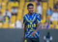 Oscar Dorley playing for Al-Taawoun against Cristiano Ronaldo’s Al Nassr