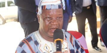 Local Government Minister F. Sakila Nyumalin Sr. addresses Liberians during an Independence Day celebration in Antwerp, Belgium.